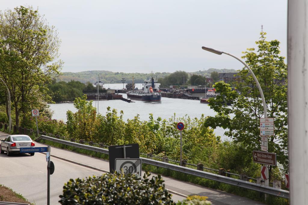 Hotel Waffenschmiede Kiel Exteriör bild